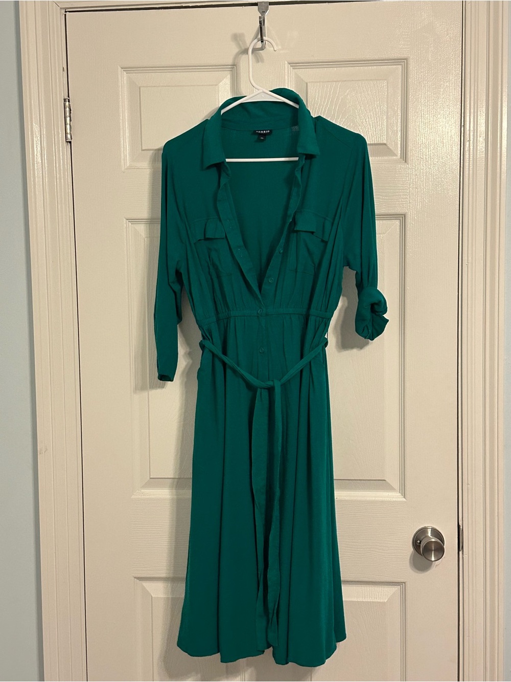 Button-Front Emerald Midi Shirt Dress with Self Tie Waist